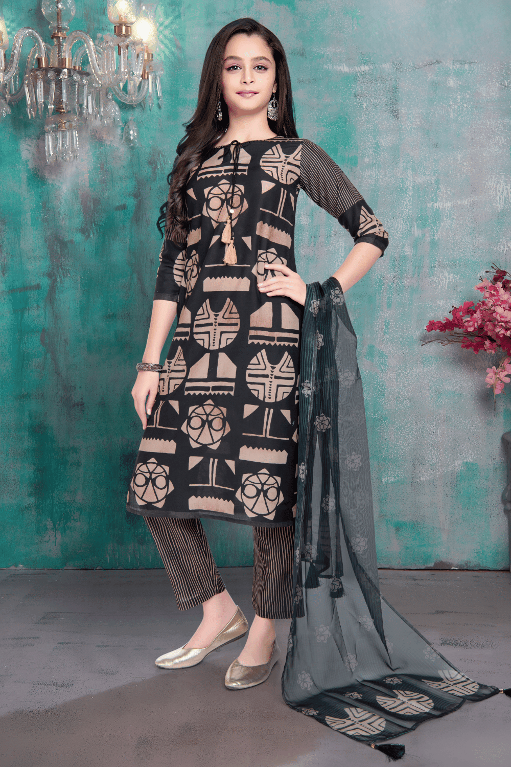 Girl Salwar Kameez New Black With Printed Straight Cut Salwar Suit