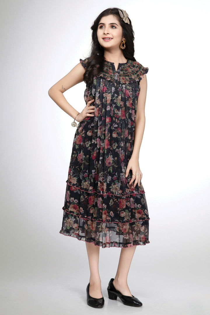 Black with Floral Print and Multicolor Thread work Knee Length Casual Frock for Girls