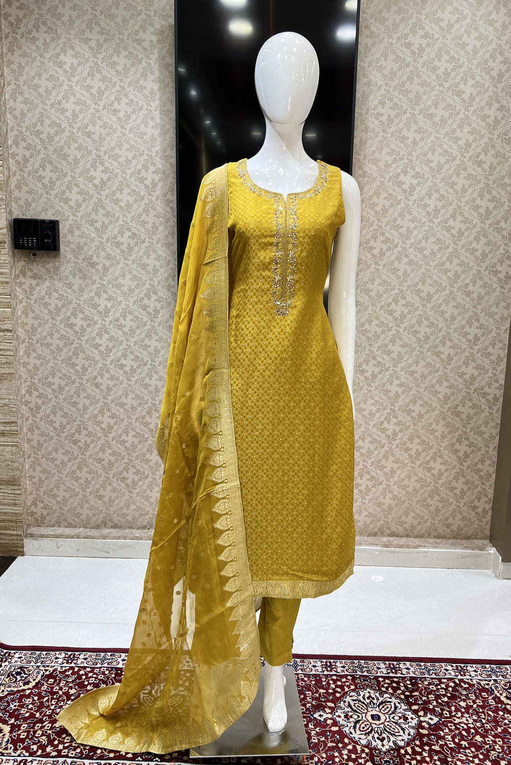 Online salwar boutique hotsell