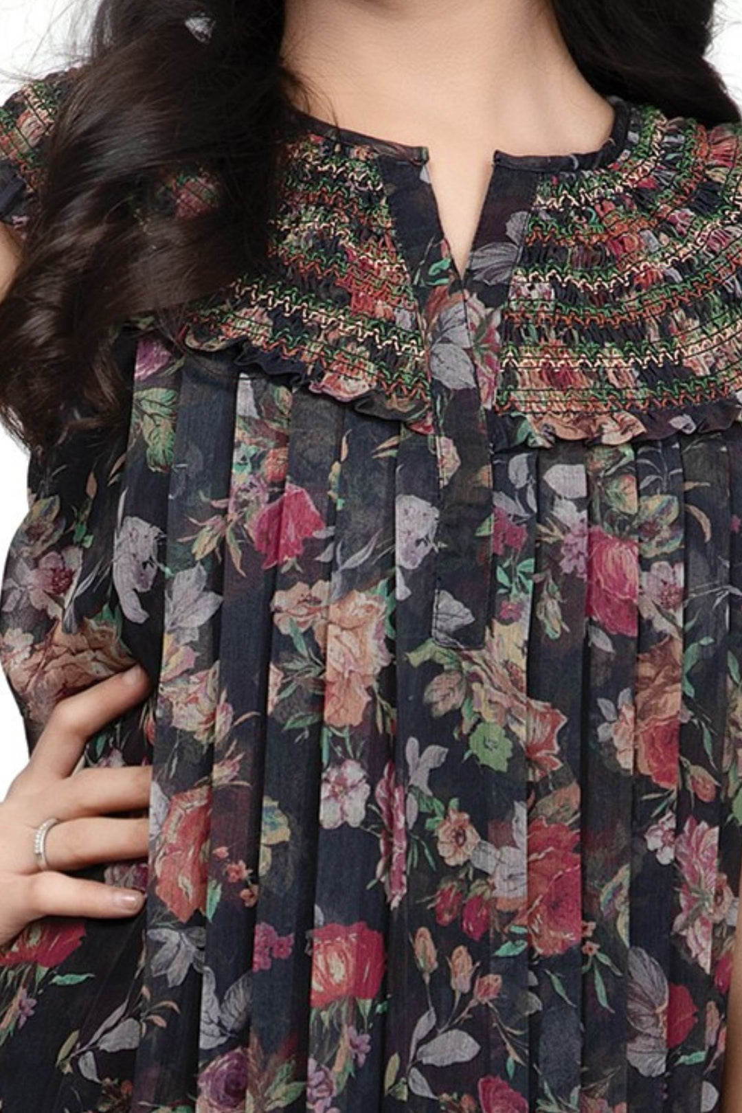 Black with Floral Print and Multicolor Thread work Knee Length Casual Frock for Girls