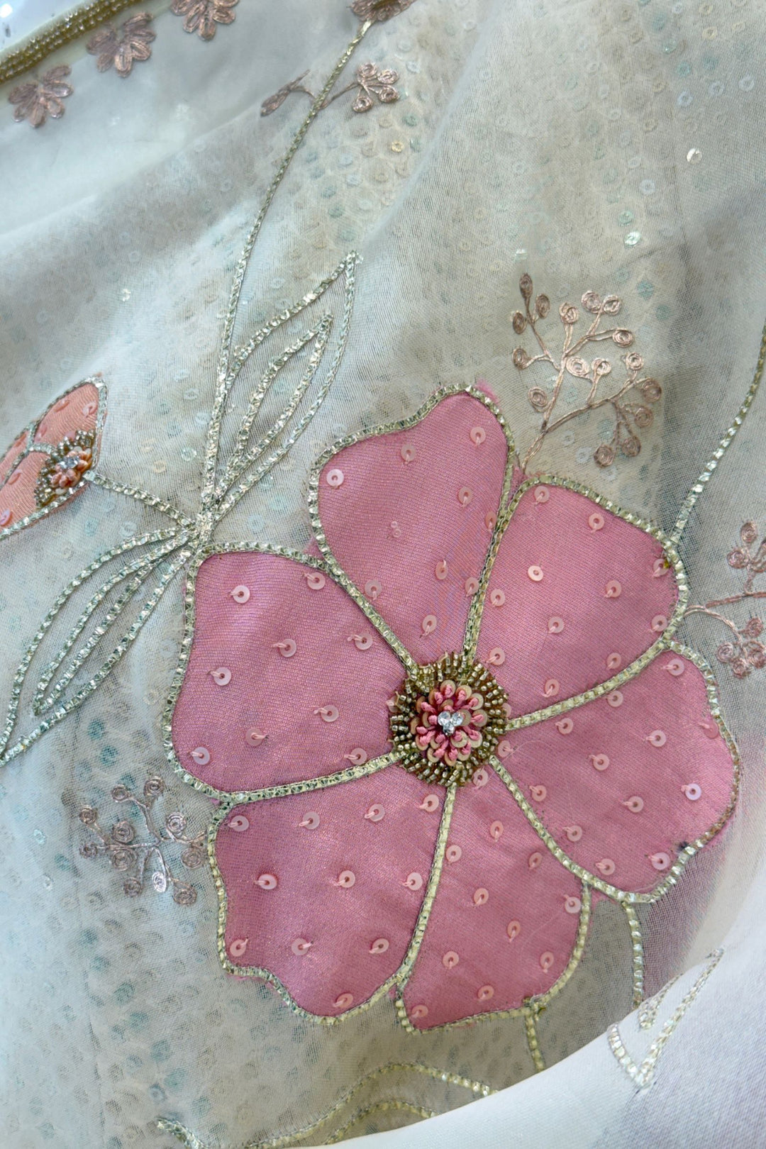 Elegant Cream Organza Saree with Pink Handcrafted Floral Applique
