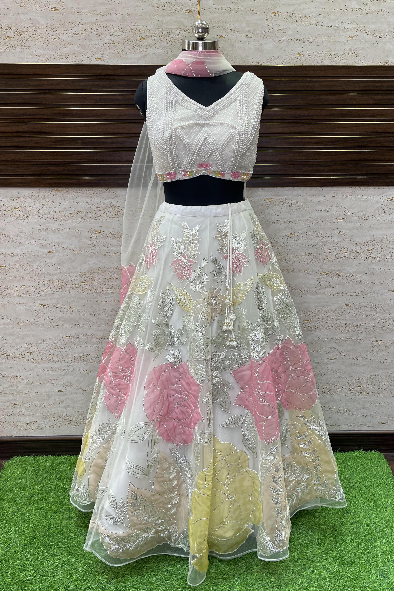 Lehenga Choli – Awigna